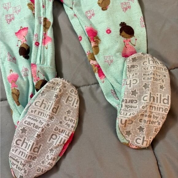 24m carters princess pajamas-polyester-lots of pilling - Picture 4 of 4